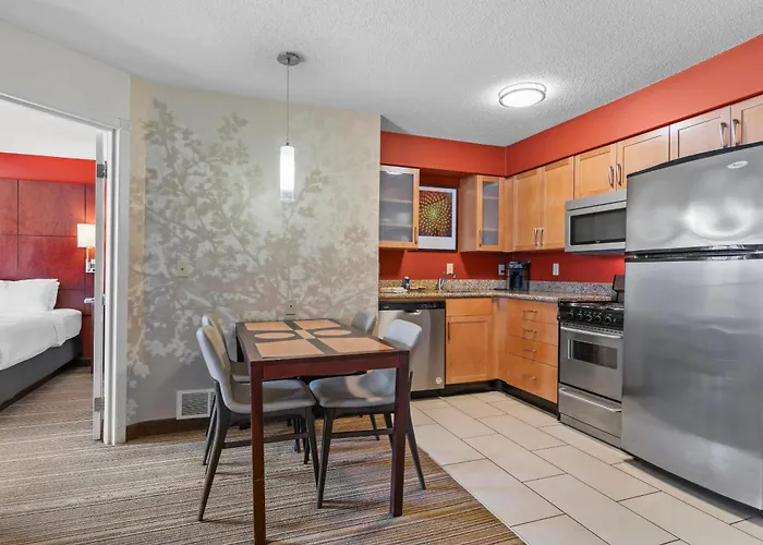Mainstay Suites Appleton Airport - Fox River Mall Area